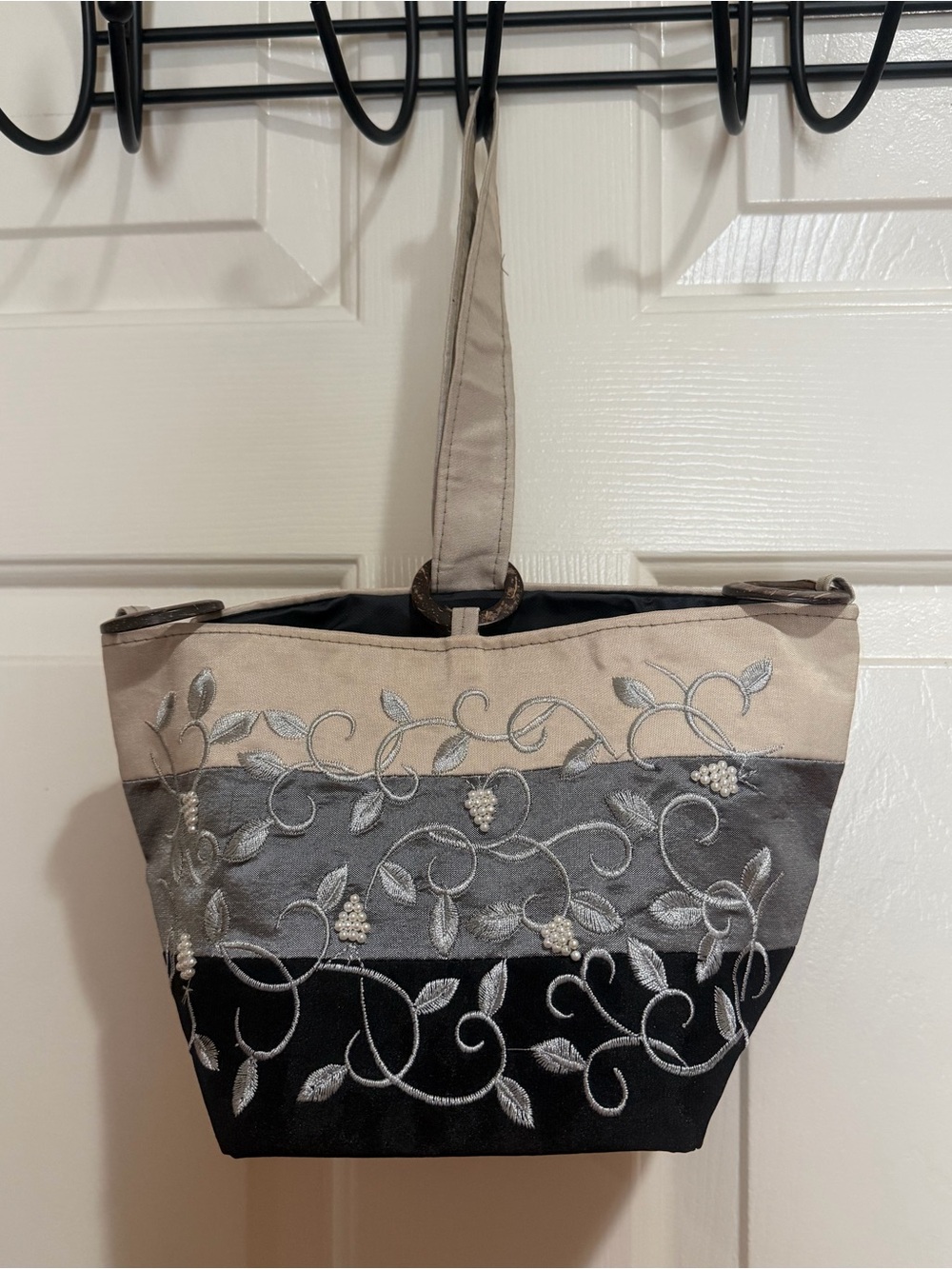 NEW Women’s Embroidered Tri-Tone Wristlet Bag – Beige Gray Black in Thai Silk - Picture 4 of 7